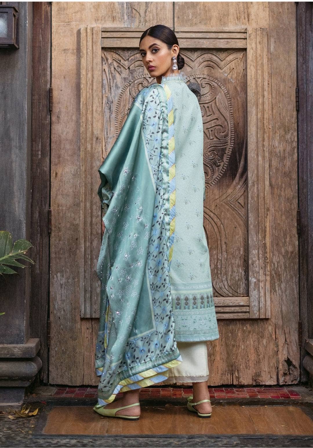 img_mushq_silk_awwal_boutique