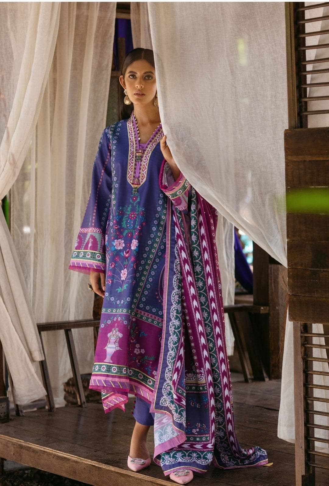 img_mushq_silk_awwal_boutique