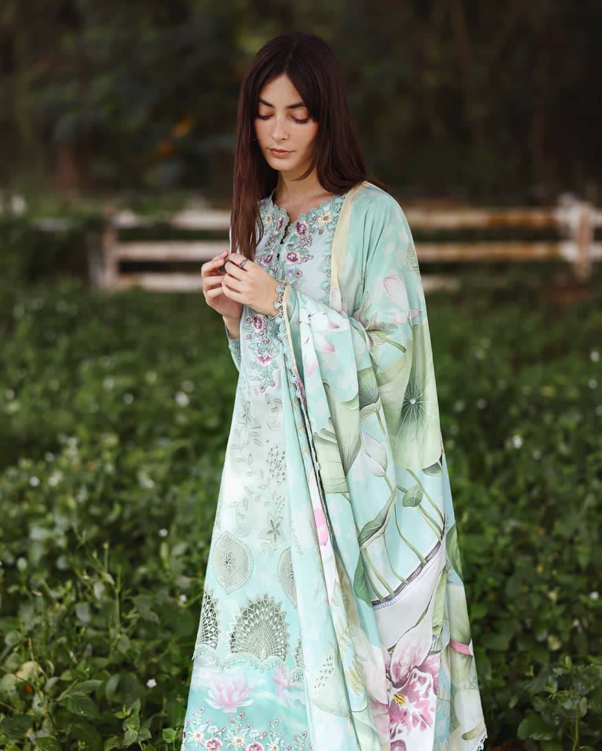 Sale‼️Mushq Solace Luxury 26/Tranquil Muse/Jade Green