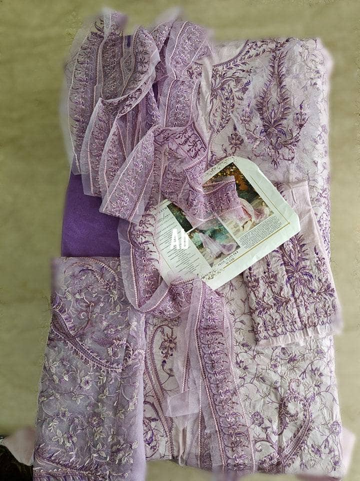 img_nilofer_shahid_lawn_awwal_boutique