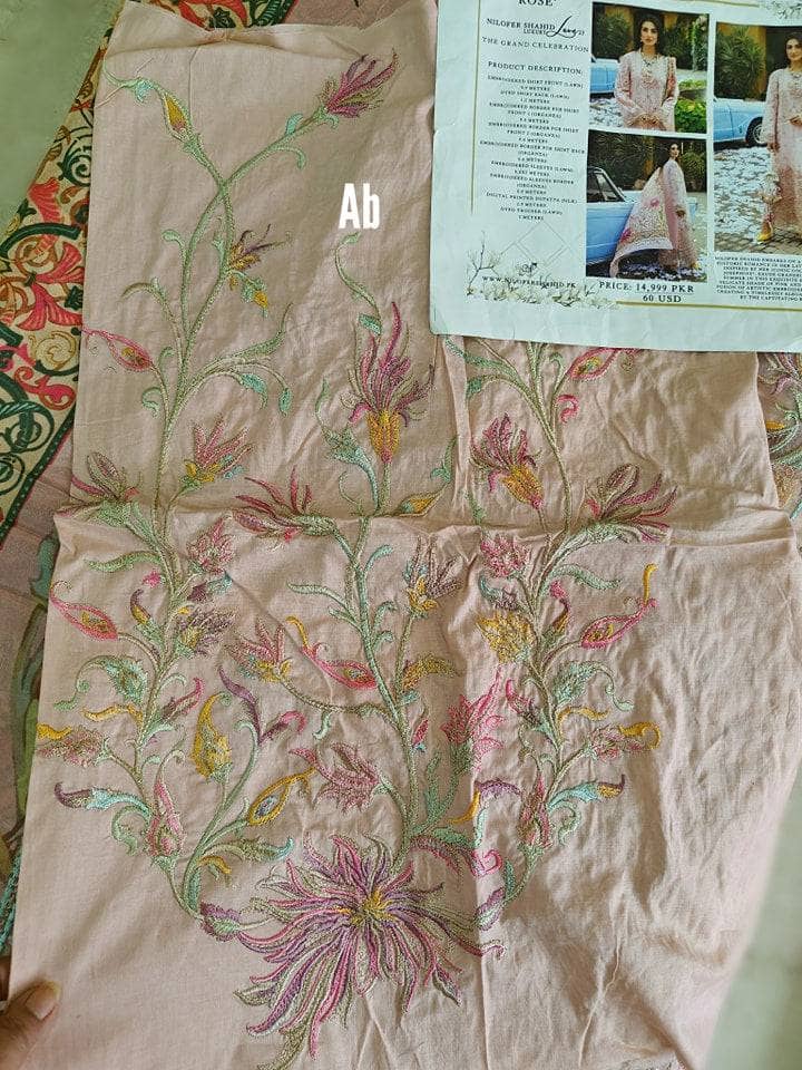 img_nilofer_shahid_lawn_awwal_boutique