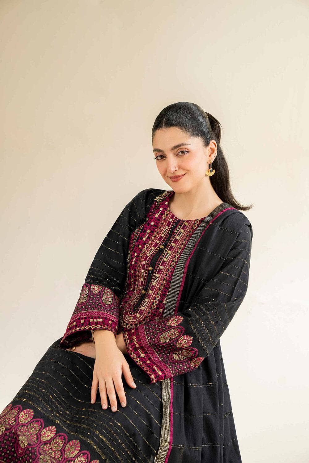 img_nishat_lawn_awwal_boutique