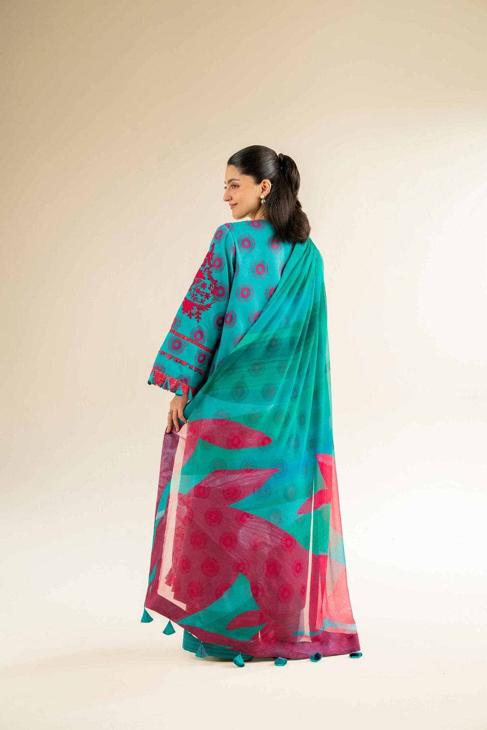 img_nishat_lawn_awwal_boutique
