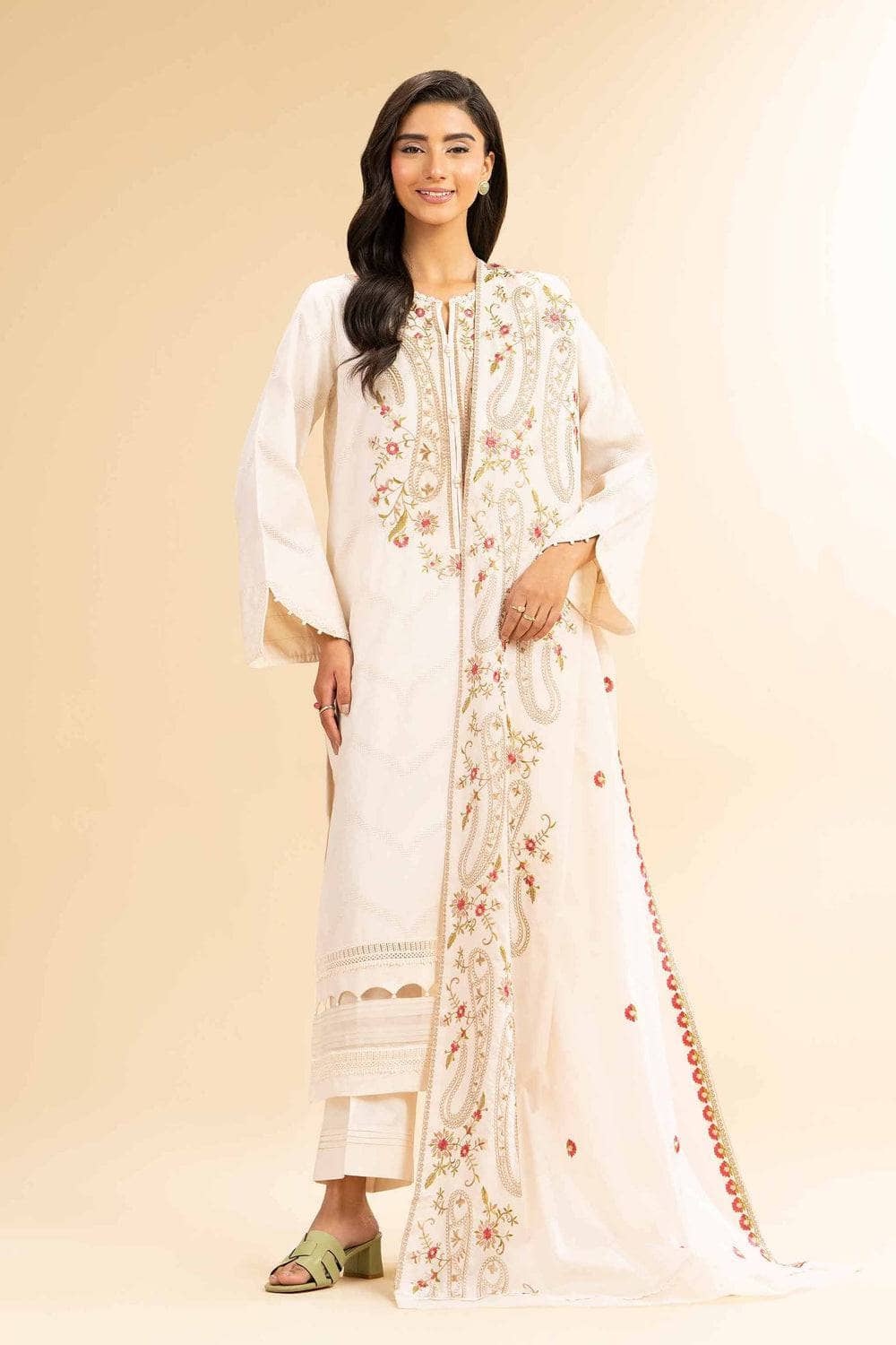 img_nishat_lawn_awwal_boutique