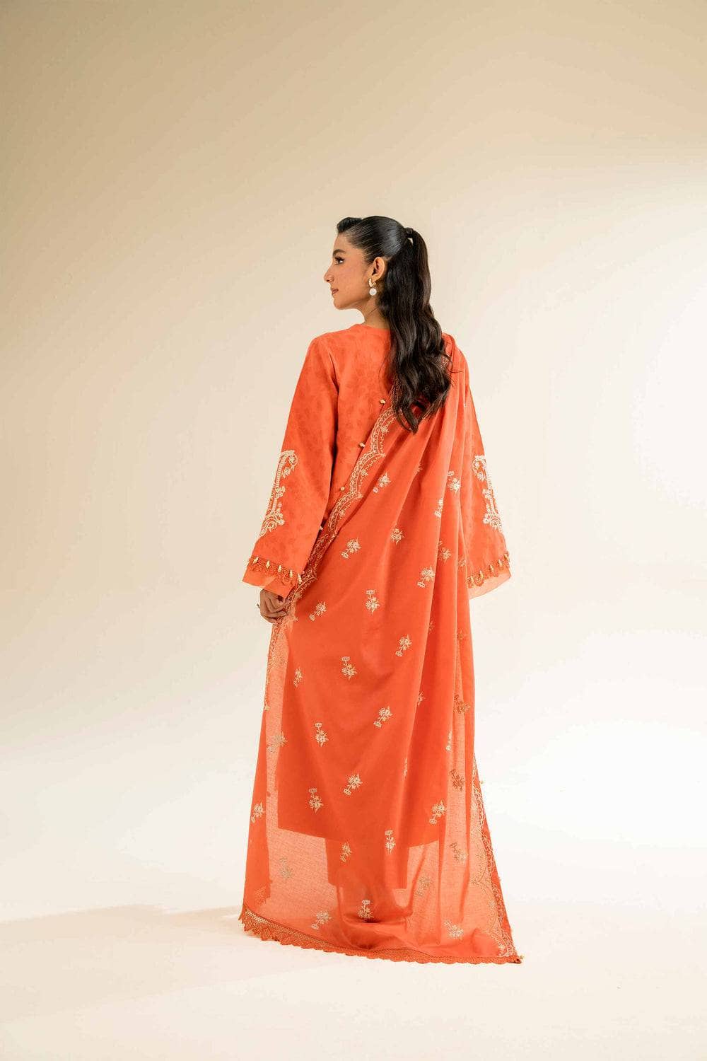 img_nishat_lawn_awwal_boutique