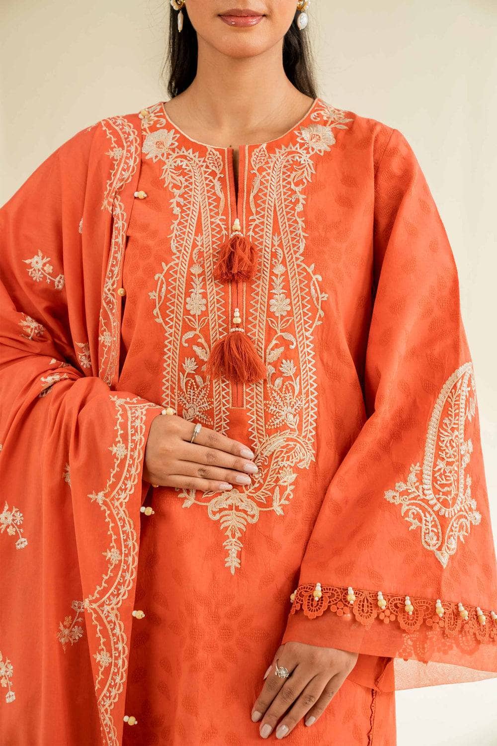 img_nishat_lawn_awwal_boutique