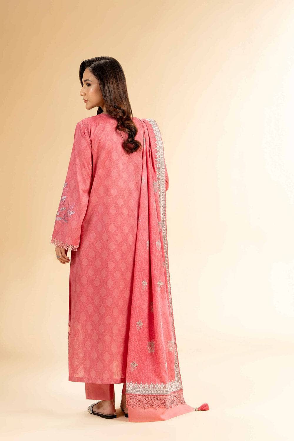 img_nishat_lawn_awwal_boutique