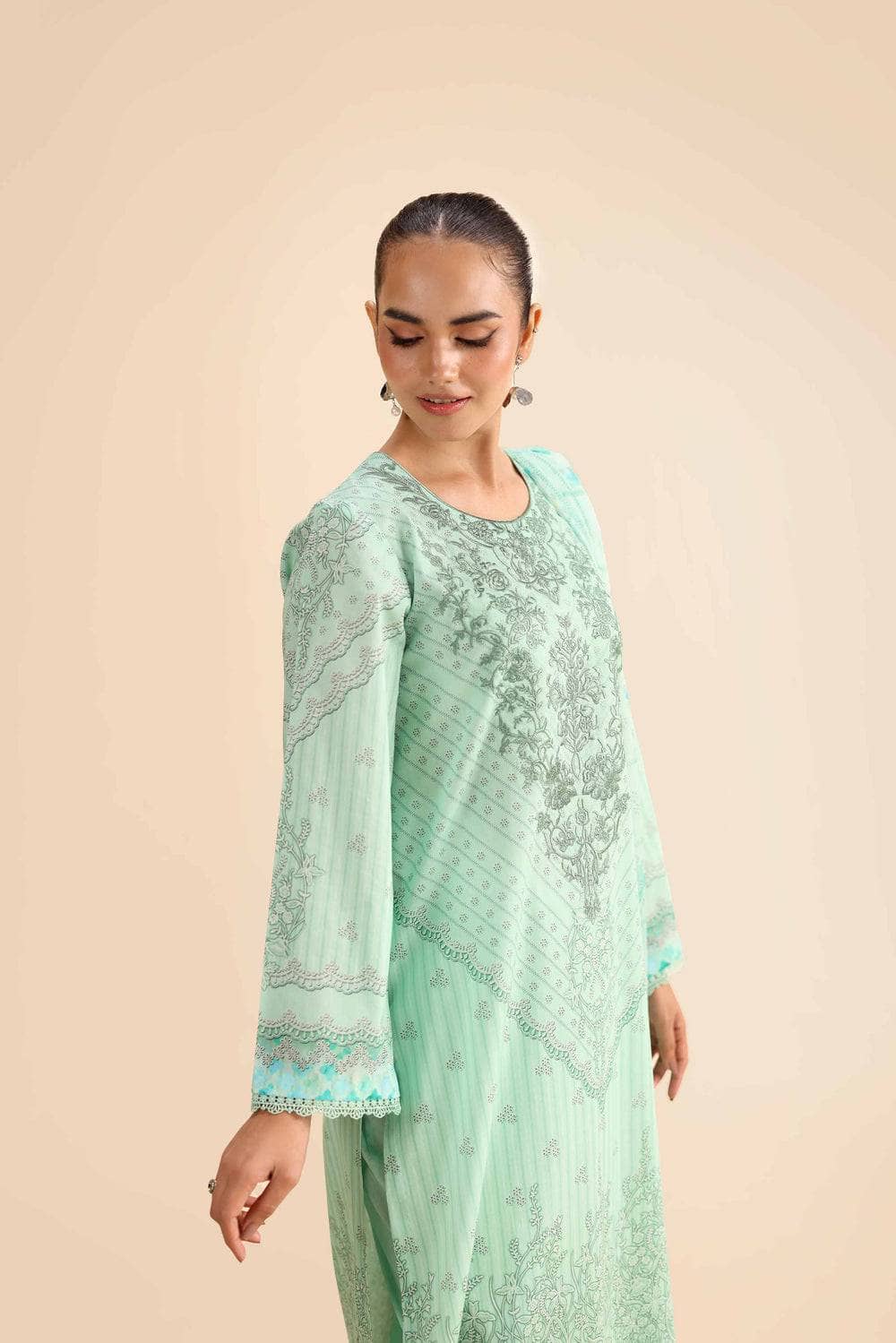 img_nishat_lawn_awwal_boutique