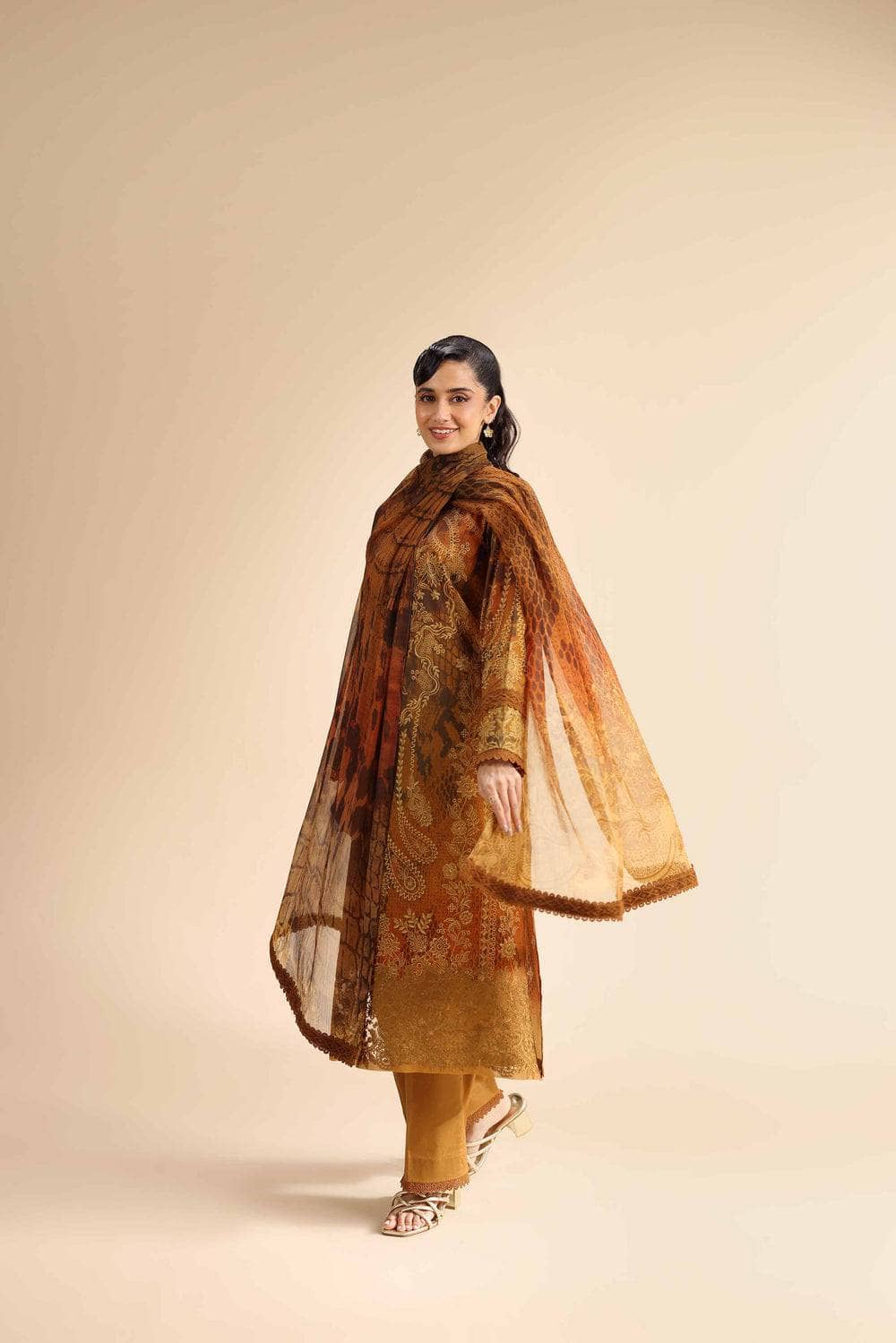 img_nishat_lawn_awwal_boutique