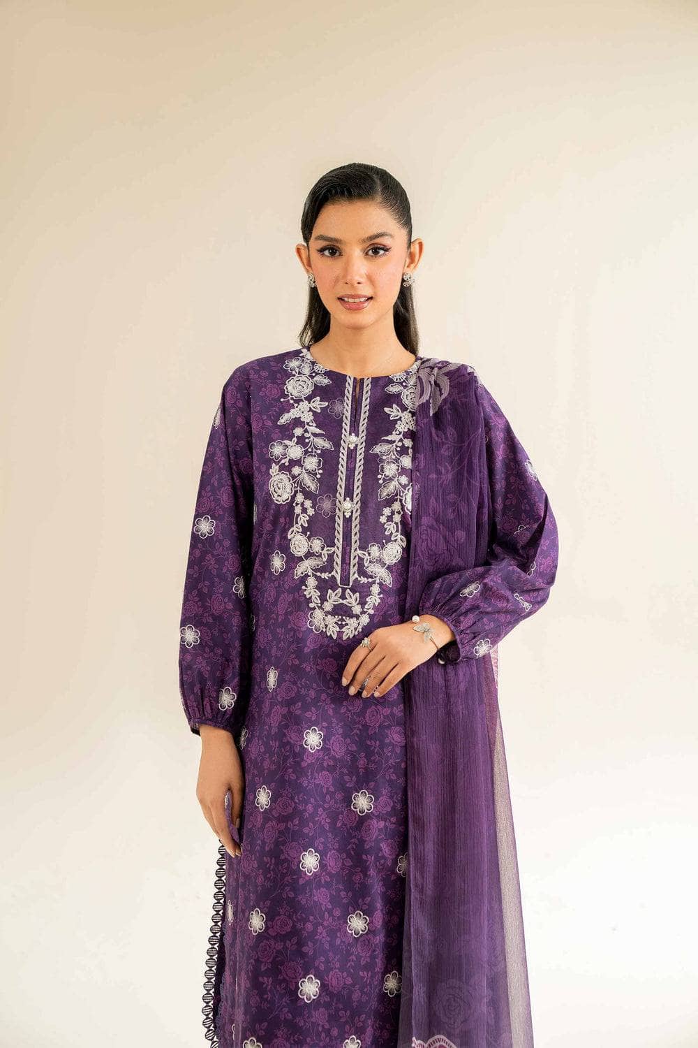 img_nishat_lawn_awwal_boutique