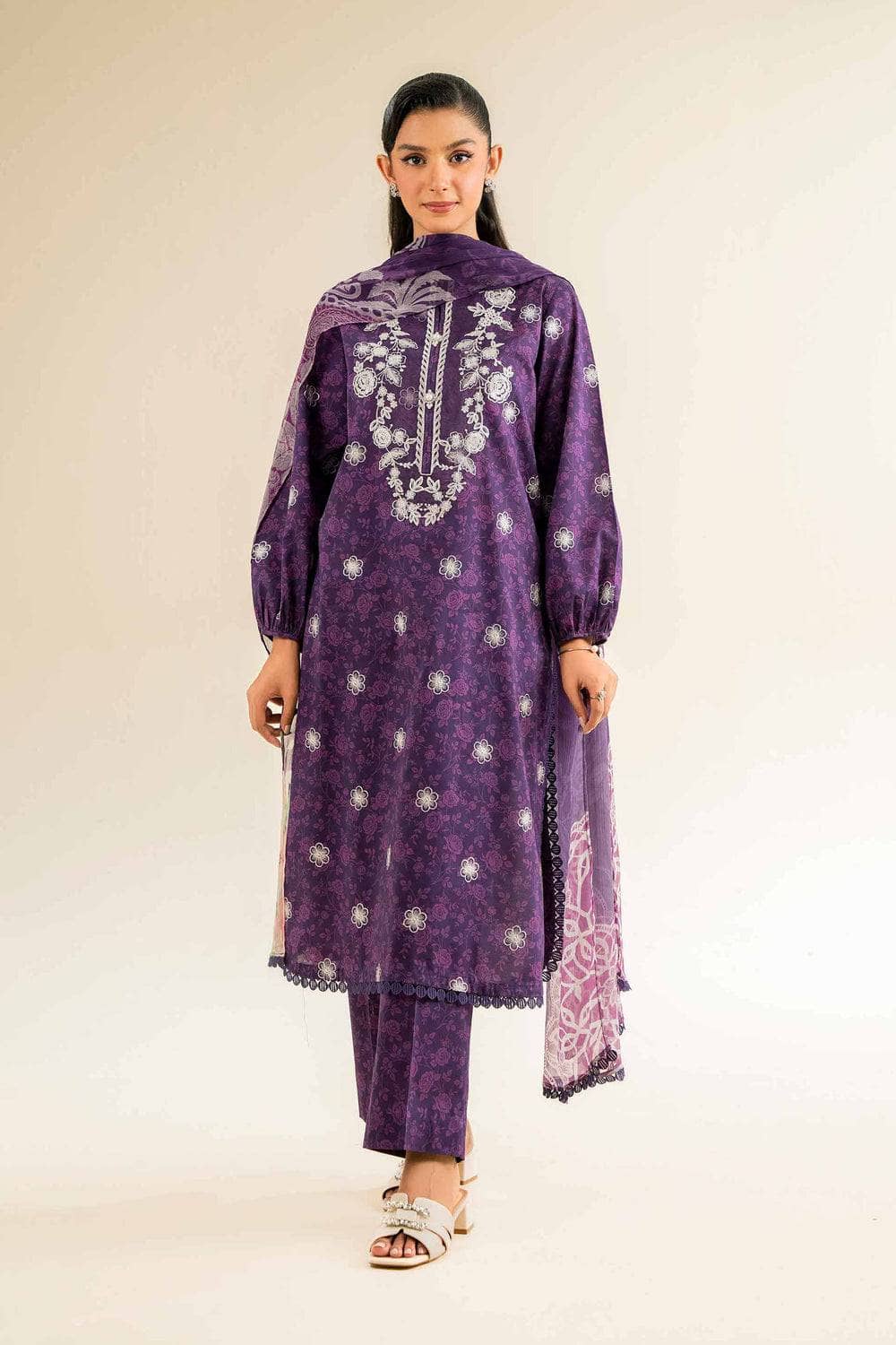 img_nishat_lawn_awwal_boutique