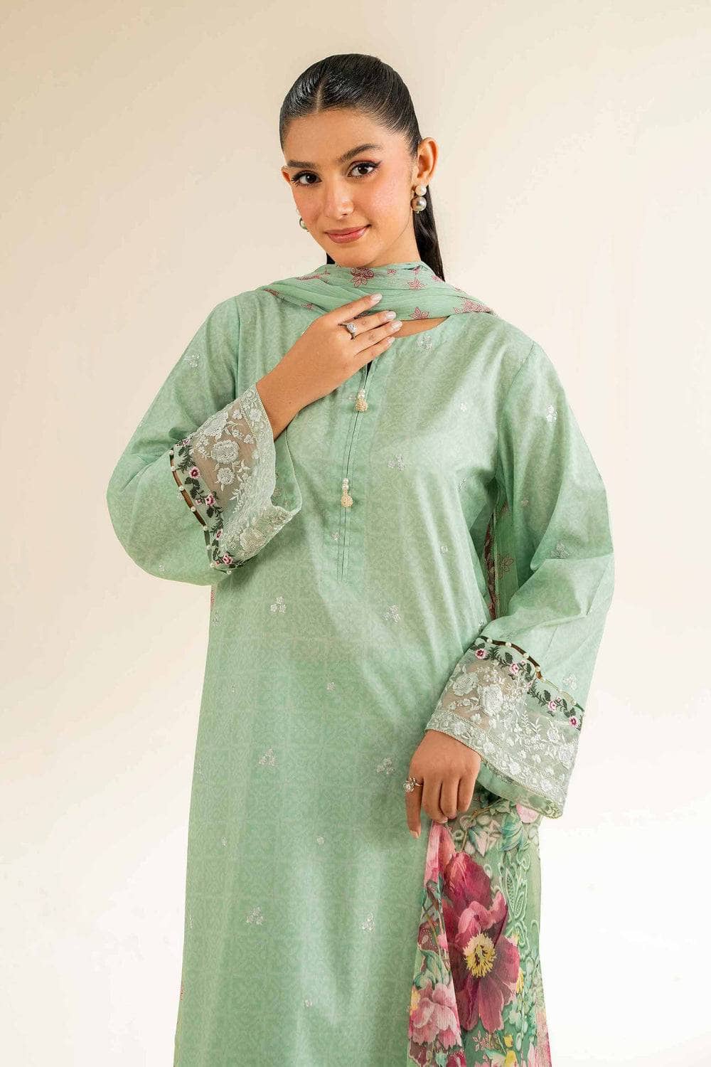 img_nishat_lawn_awwal_boutique
