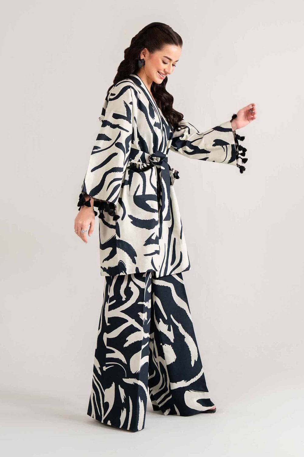 ing_nishat_lawn_awwal_boutique