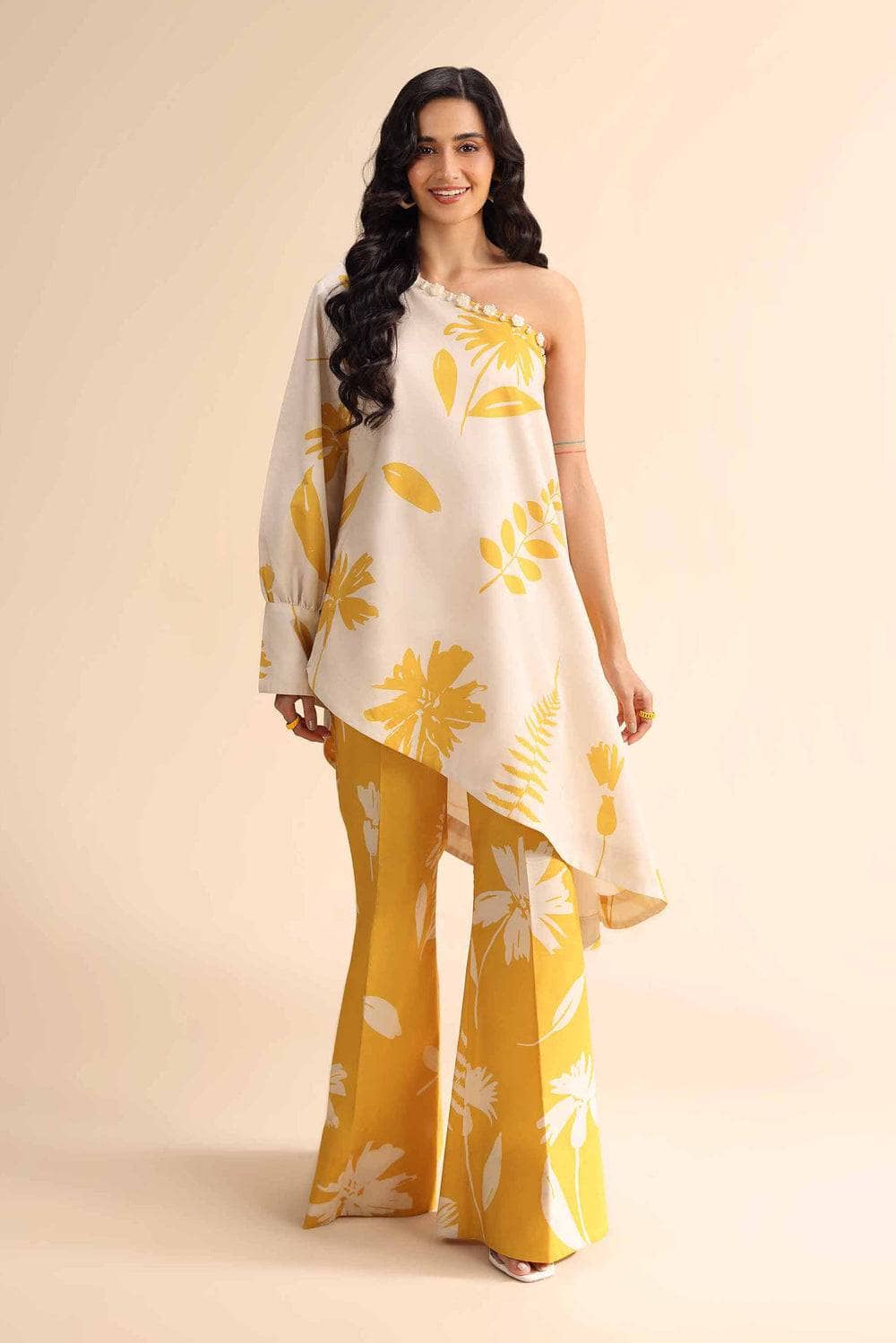 ing_nishat_lawn_awwal_boutique