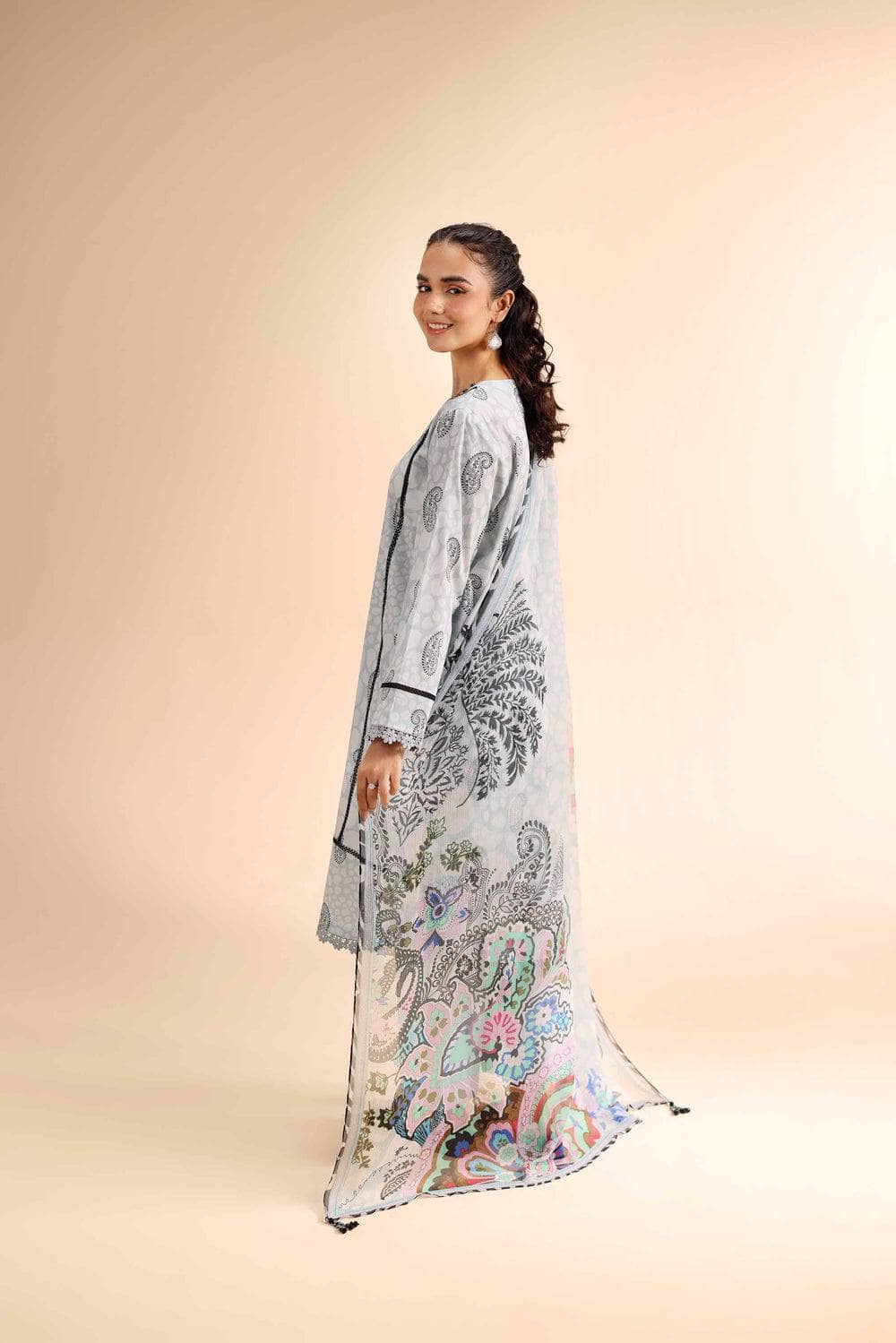 img_nishat_lawn_awwal_boutique