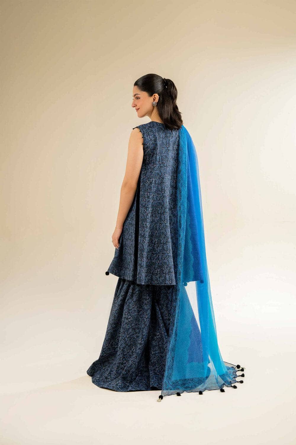 img_nishat_cross_season_edit_awwal_boutique