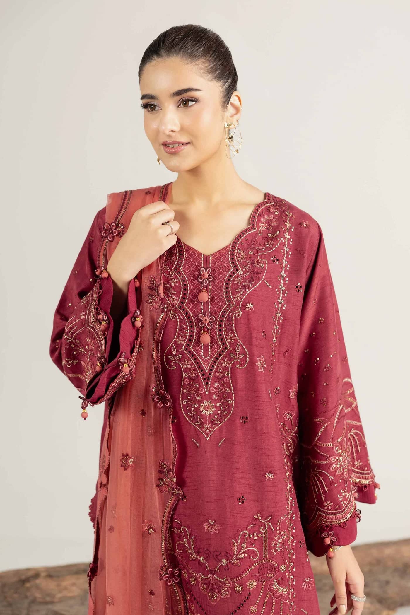 img_nishat_eid_lawn_26_awwal_boutique