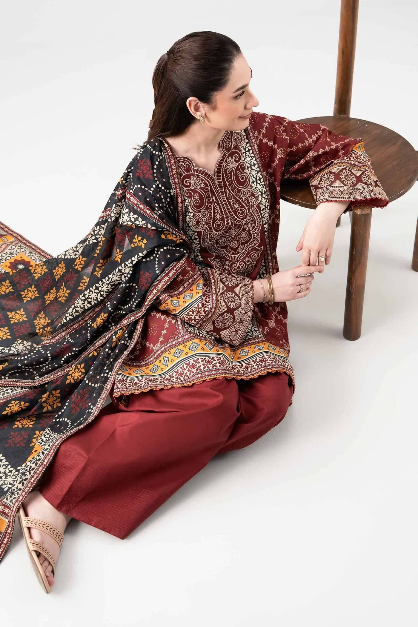 img_nishat_eid_lawn_awwal_boutique