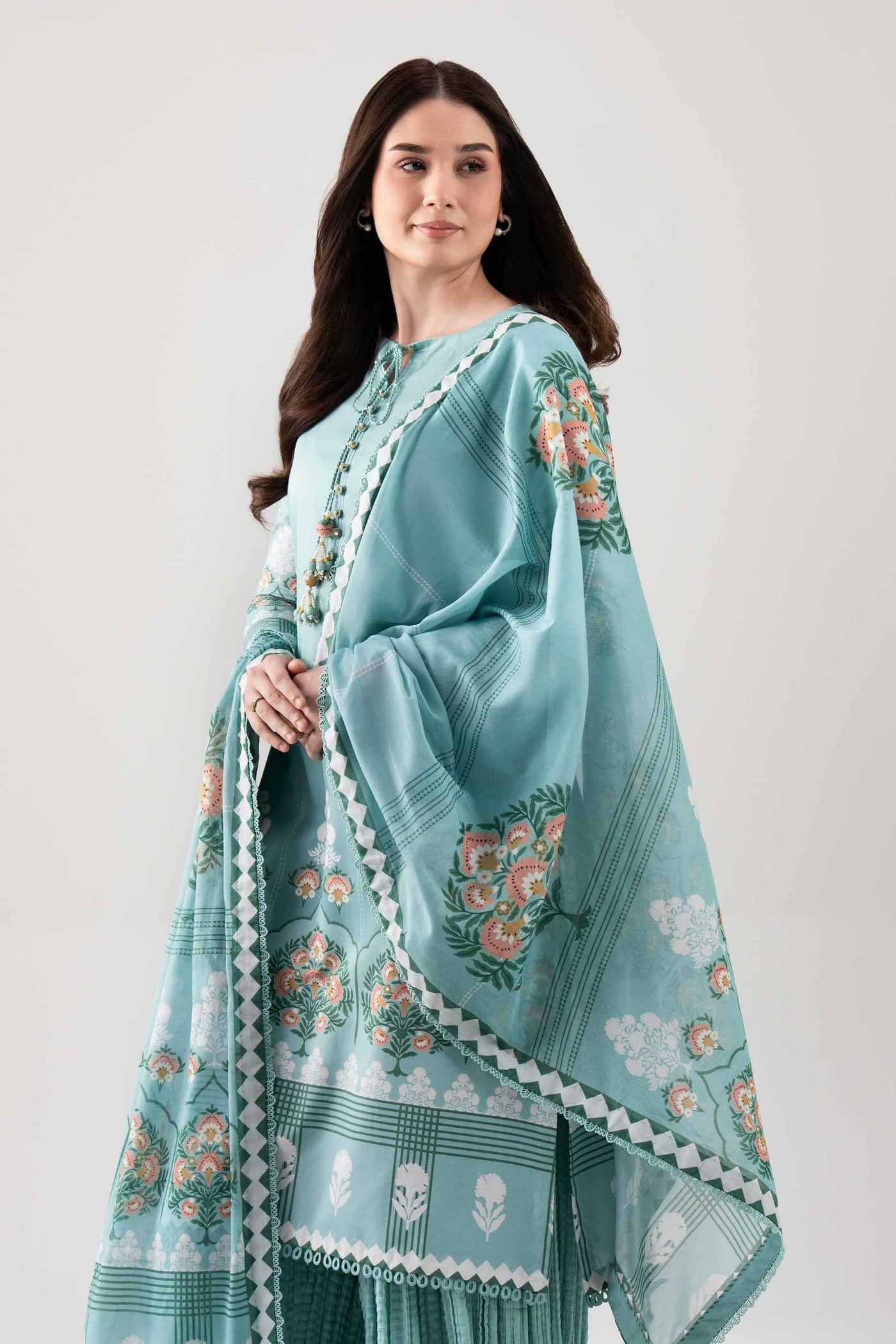 img_nishat_eid_launch_awwal_boutique