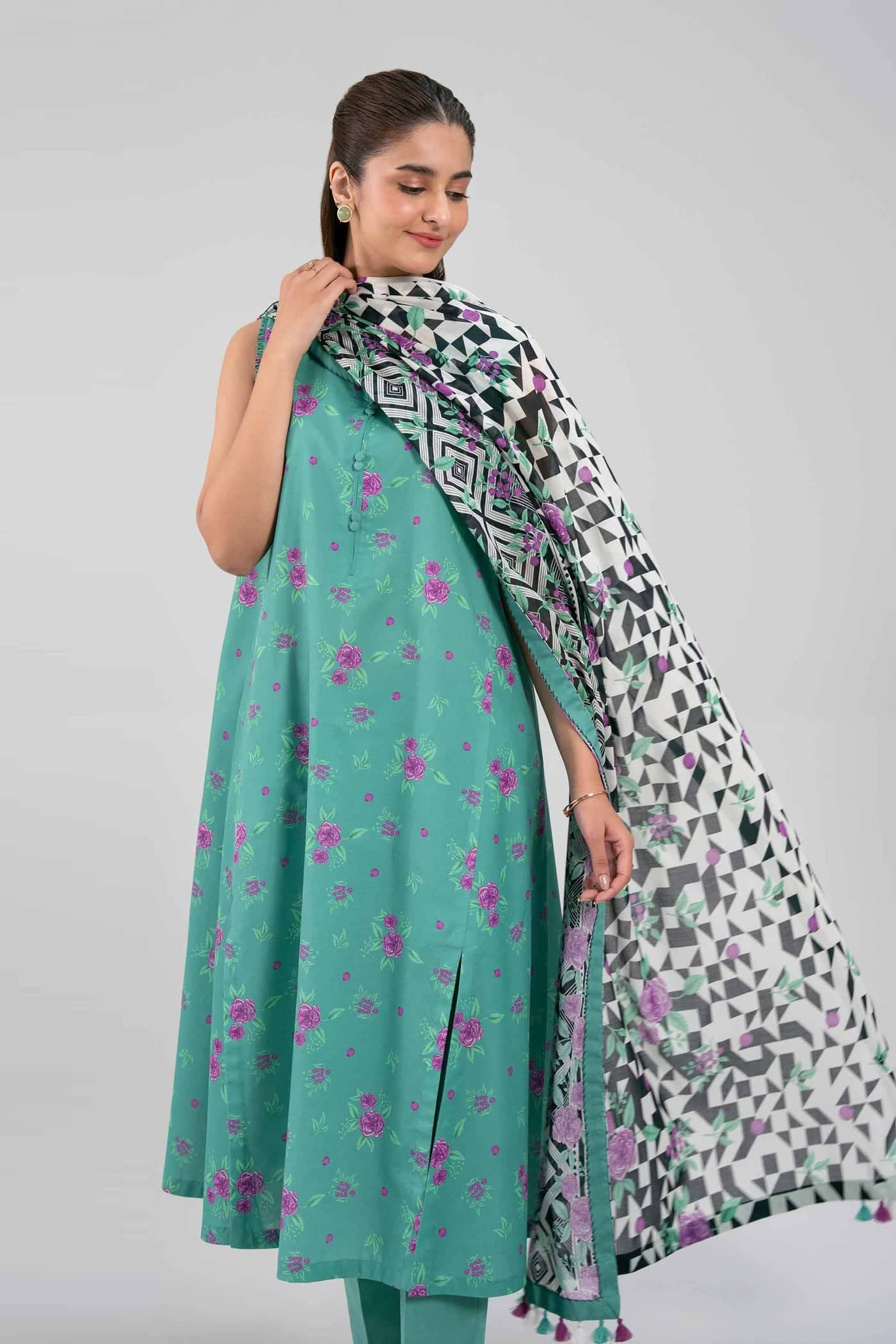 img_nishat_eid_lawn_awwal_boutique