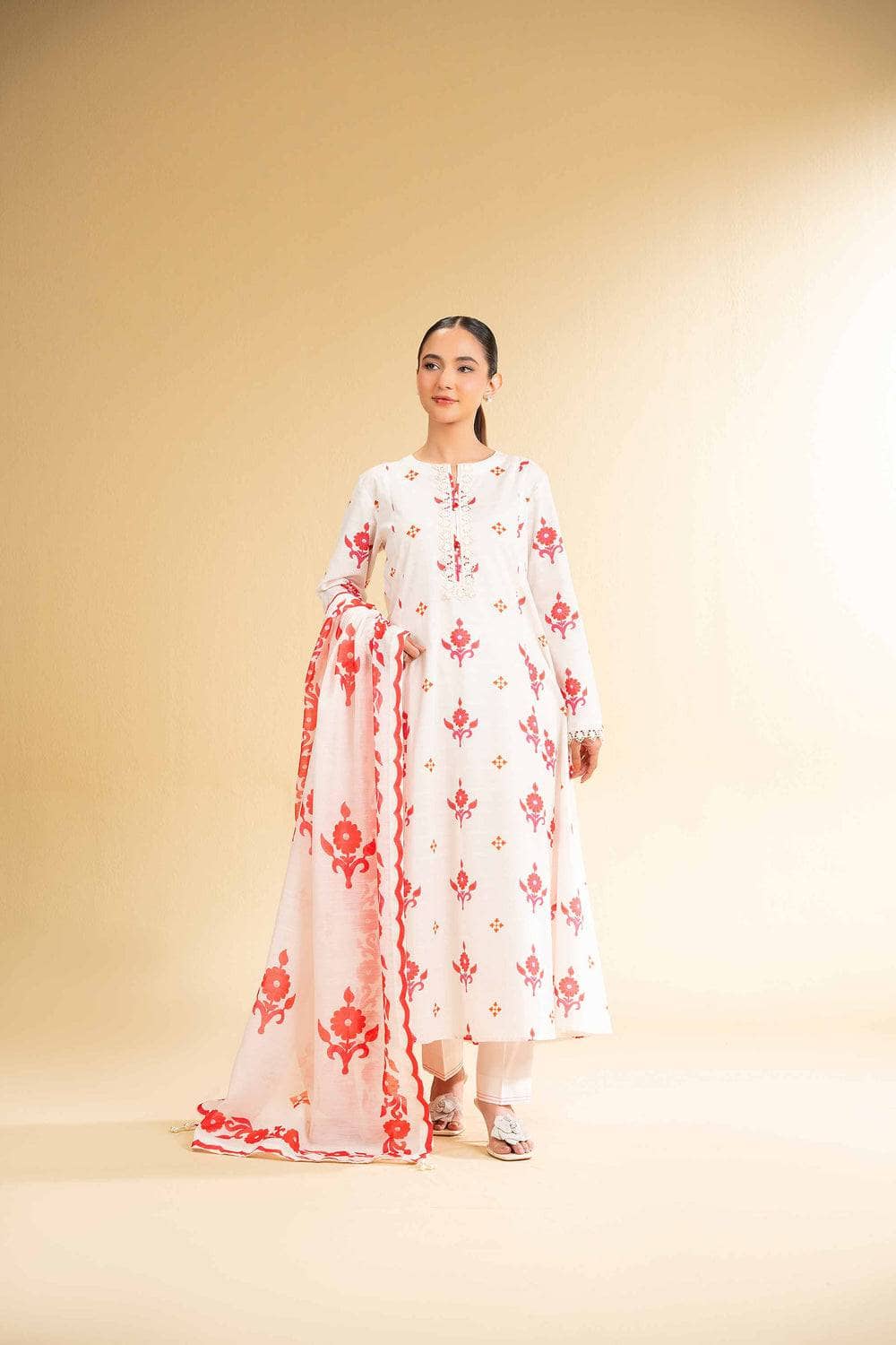 img_nishat_lawn_awwal_boutique