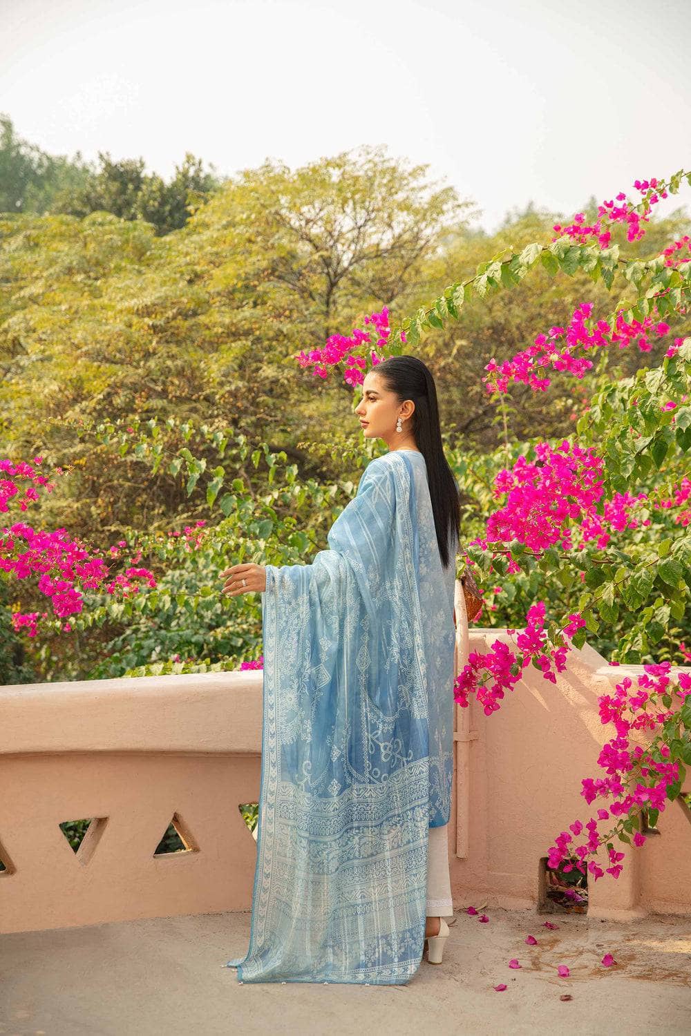 img_nishat_lawn_24_awwal_boutique