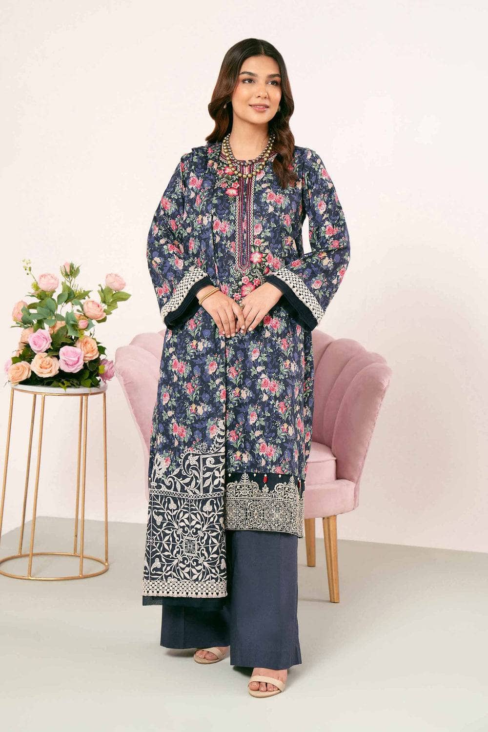 img_nishat_lawn_24_awwal_boutique
