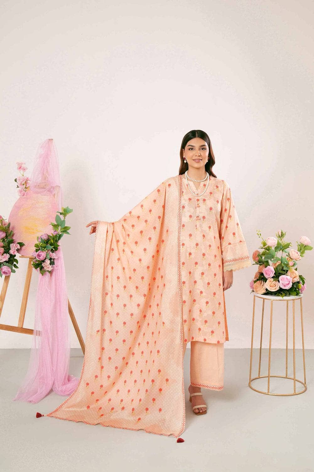 img_nishat_lawn_24_awwal_boutique