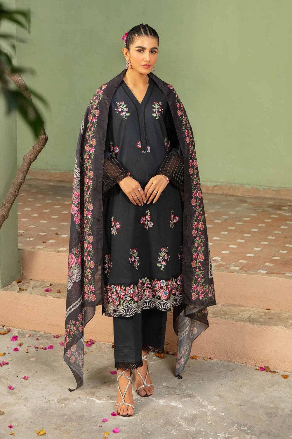 img_nishat_lawn_24_awwal_boutique