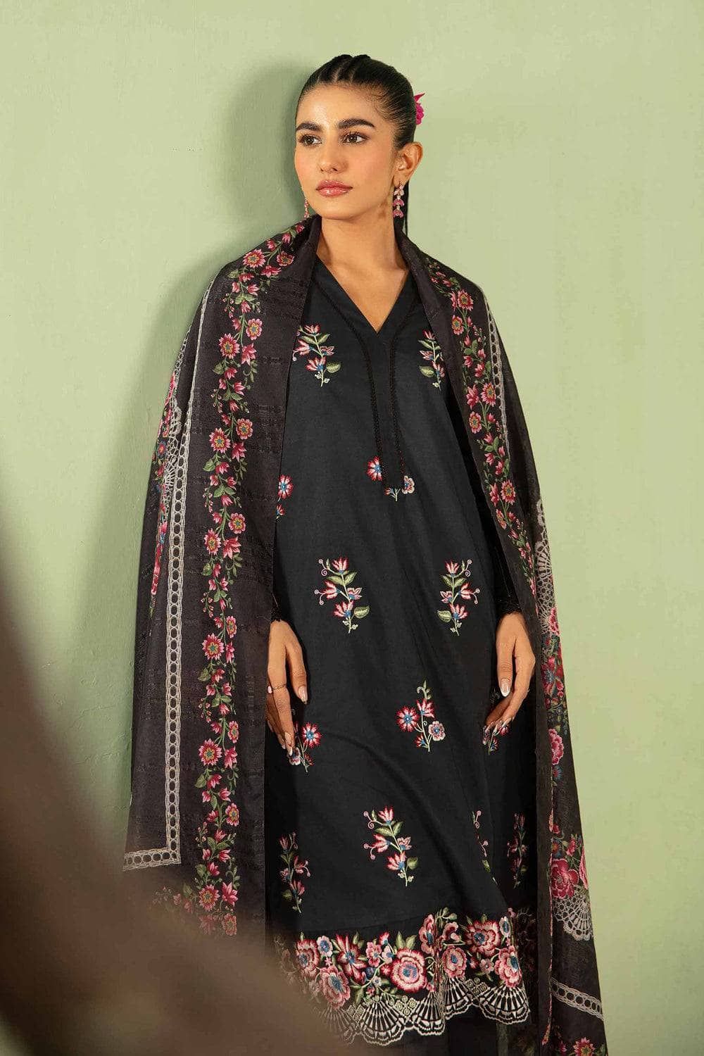 img_nishat_lawn_24_awwal_boutique