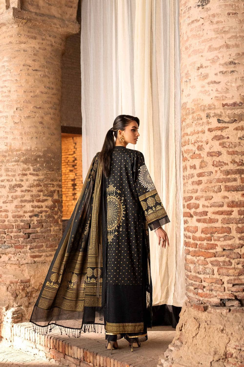 img_nishat_lawn_24_awwal_boutique
