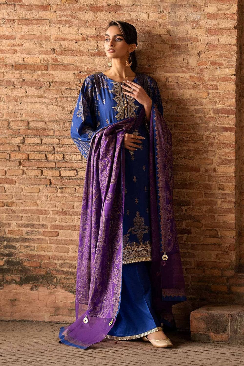 img_nishat_lawn_24_awwal_boutique