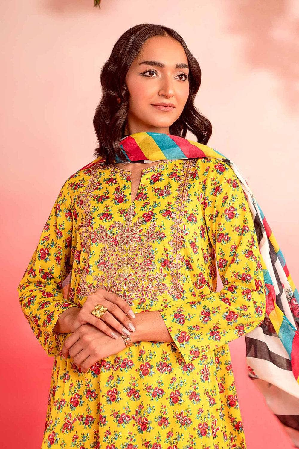 img_nishat_lawn_24_awwal_boutique