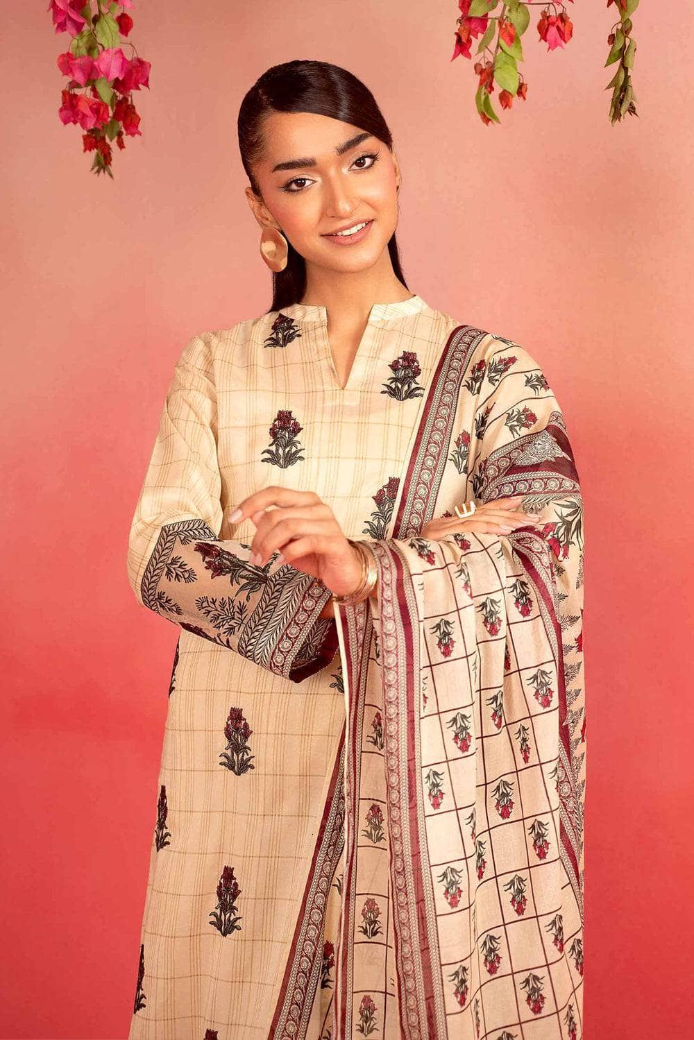 img_nishat_lawn_24_awwal_boutique