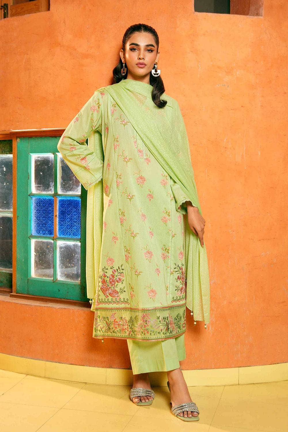 img_nishat_lawn_24_awwal_boutique
