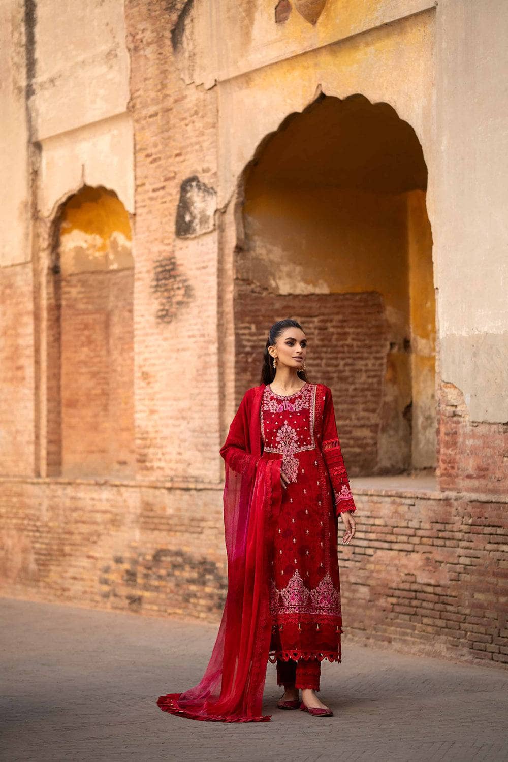 img_nishat_lawn_24_awwal_boutique