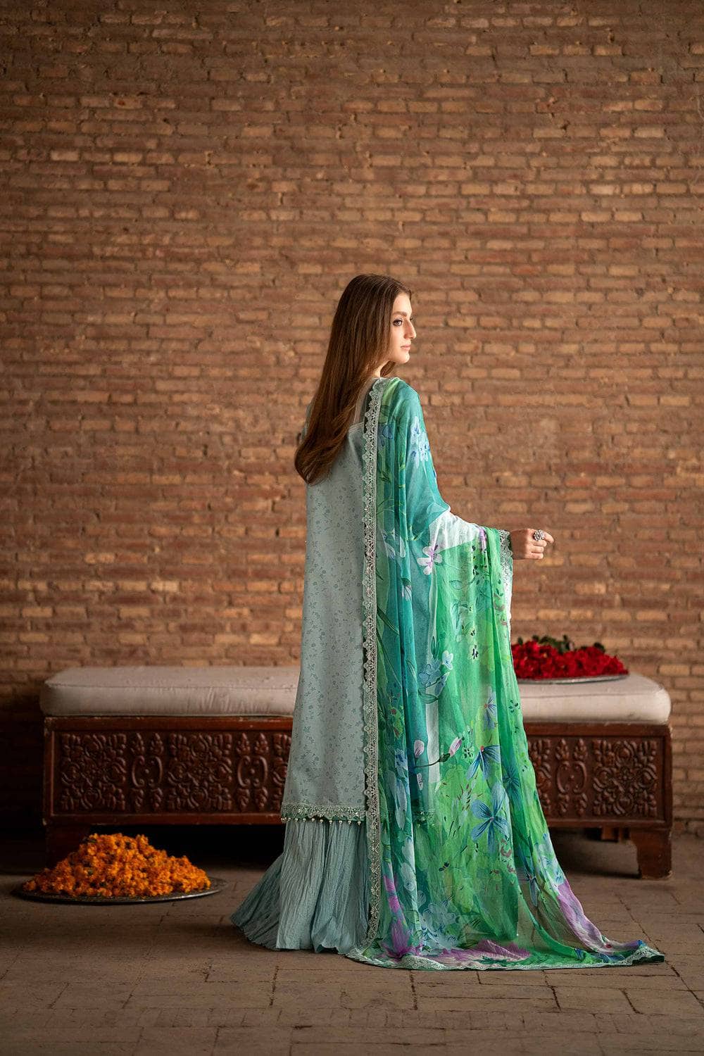 img_nishat_lawn_24_awwal_boutique