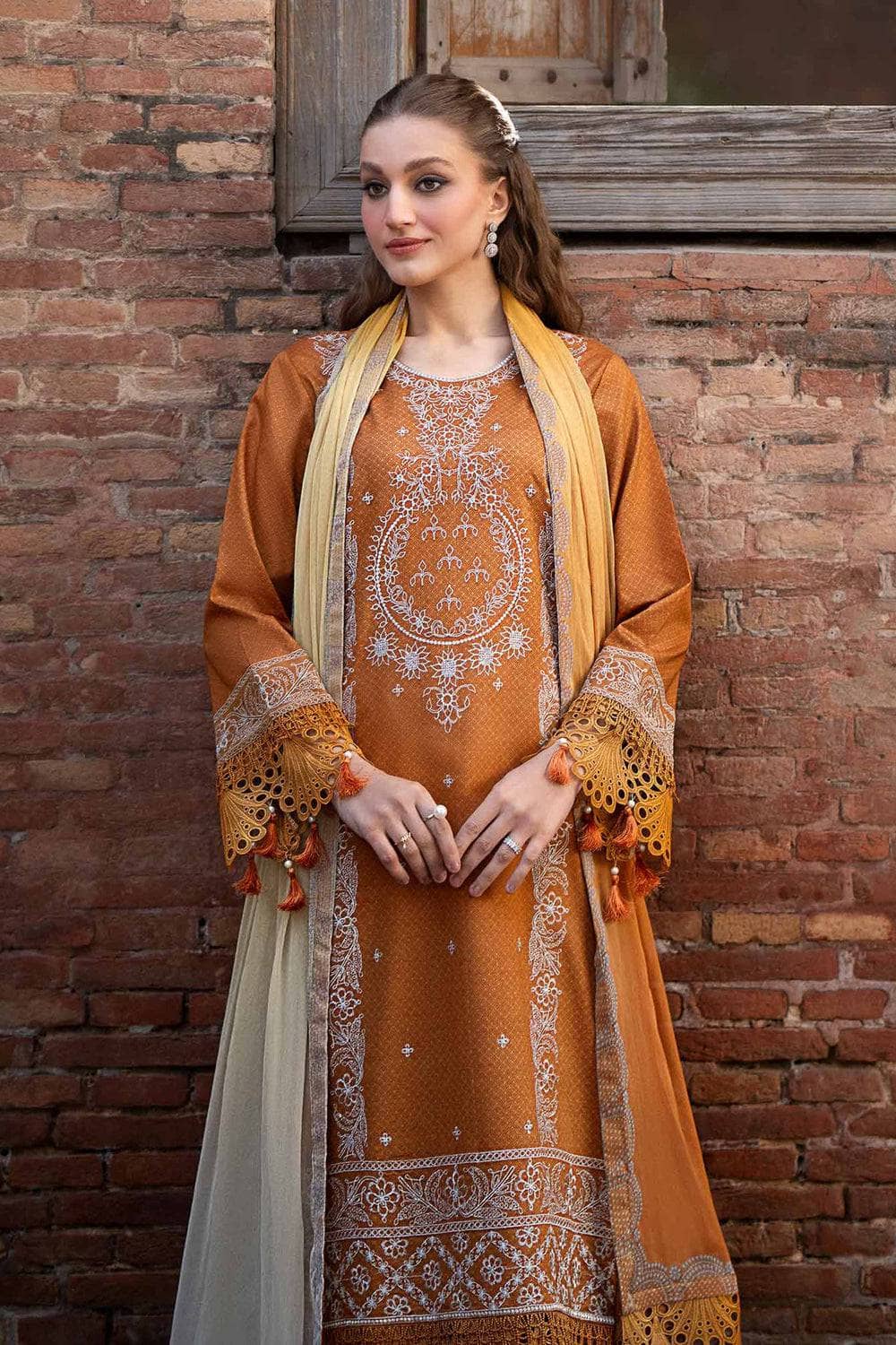 img_nishat_lawn_24_awwal_boutique