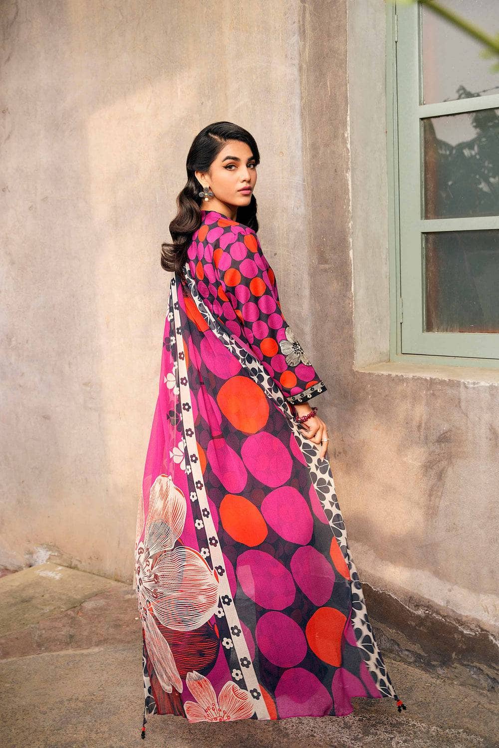 img_nishat_lawn_24_awwal_boutique