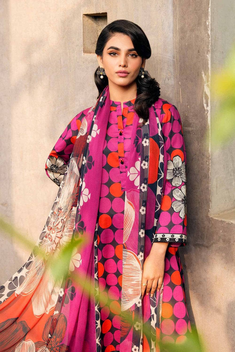 img_nishat_lawn_24_awwal_boutique