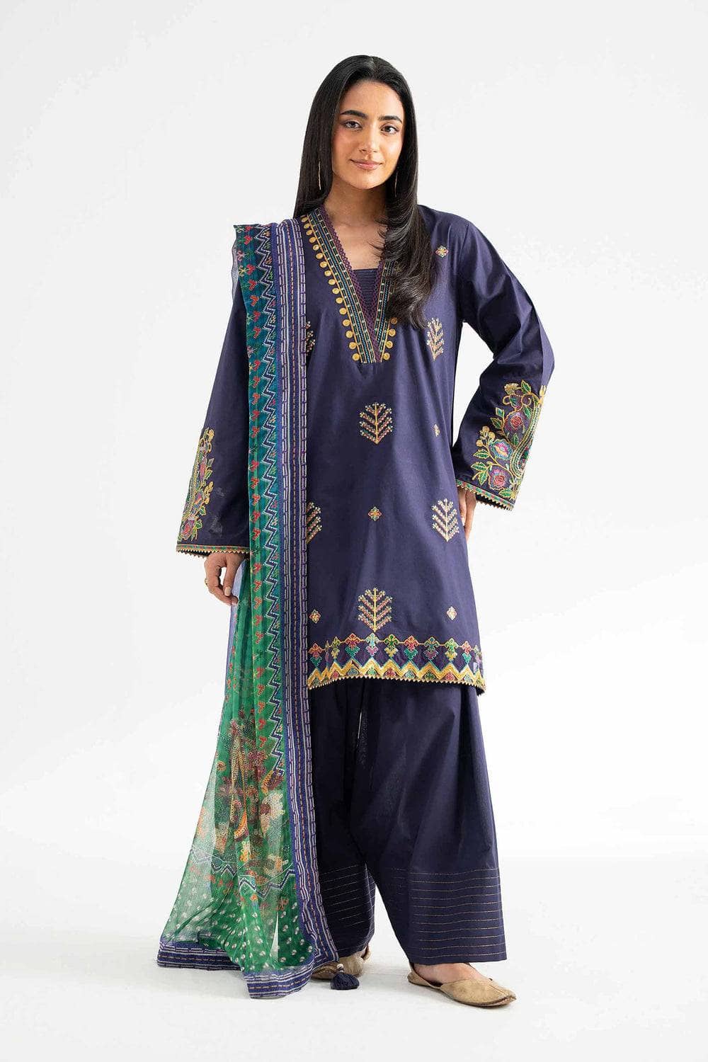 img_nishat_lawn_25_awwal_boutique
