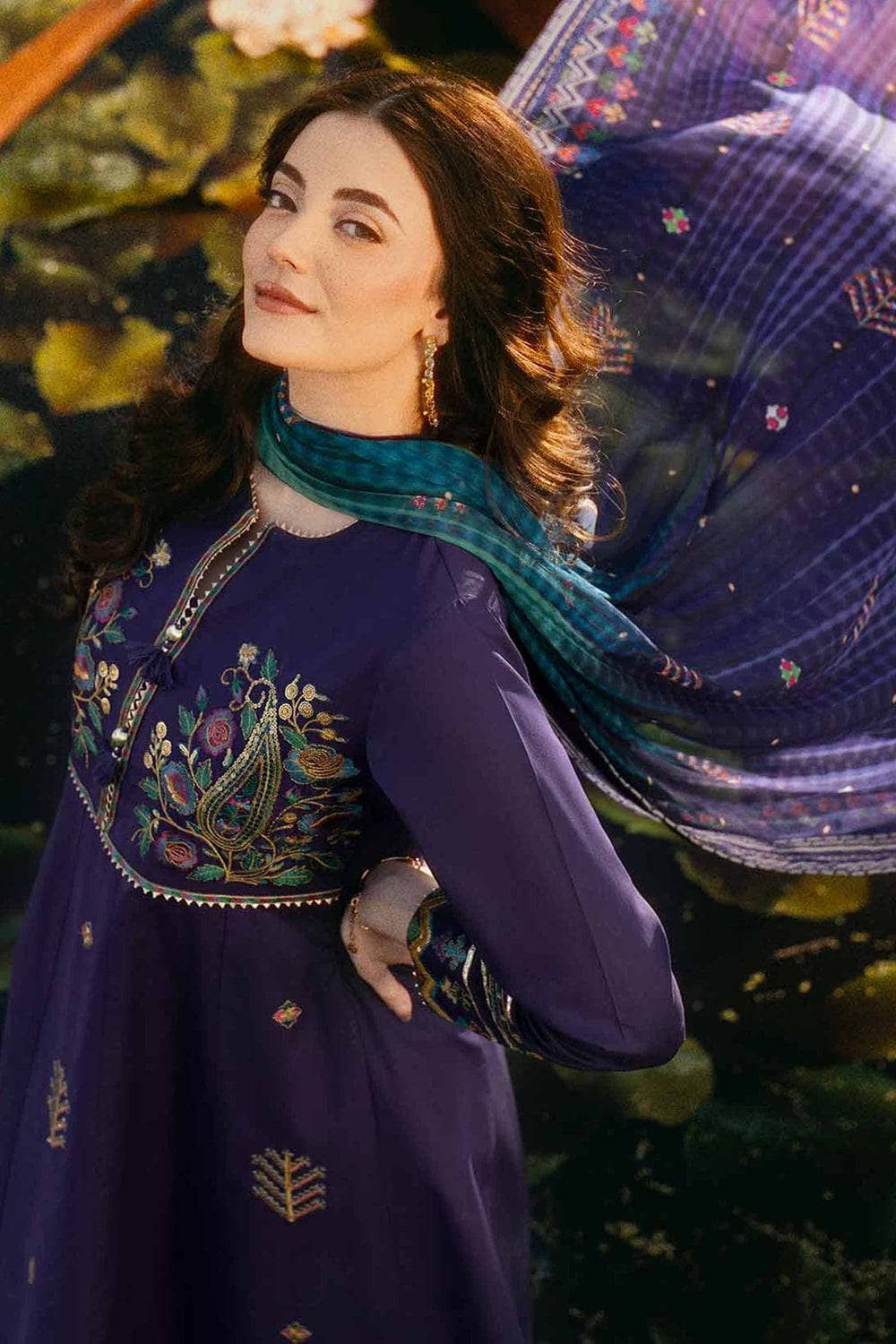 img_nishat_lawn_25_awwal_boutique