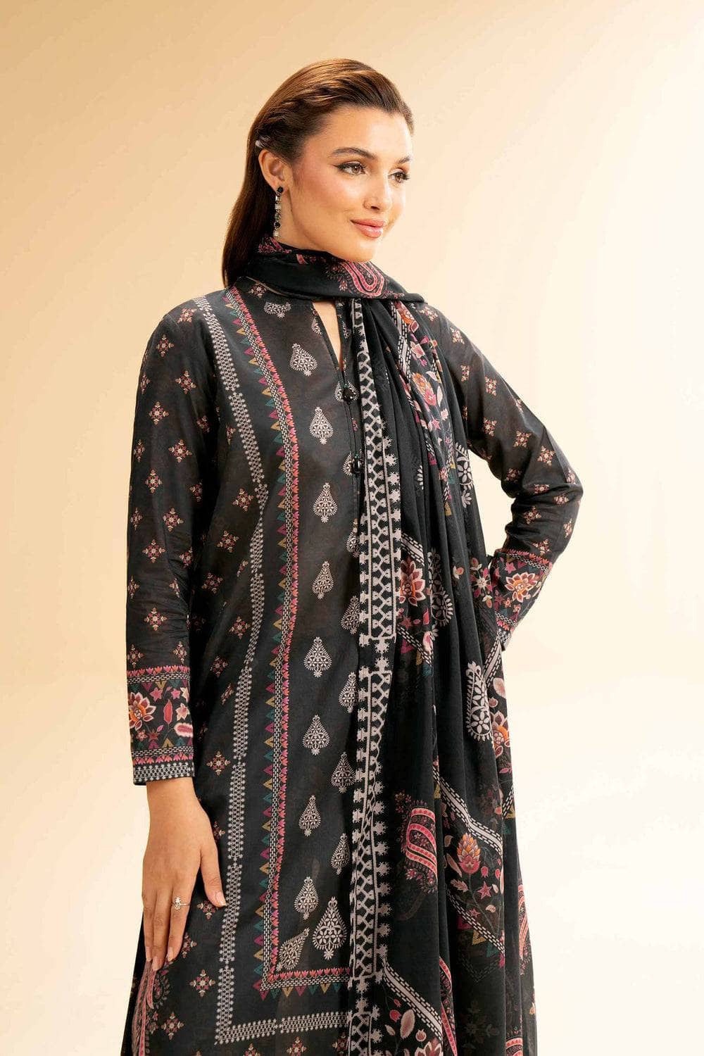 img_nishat_lawn_awwal_boutique