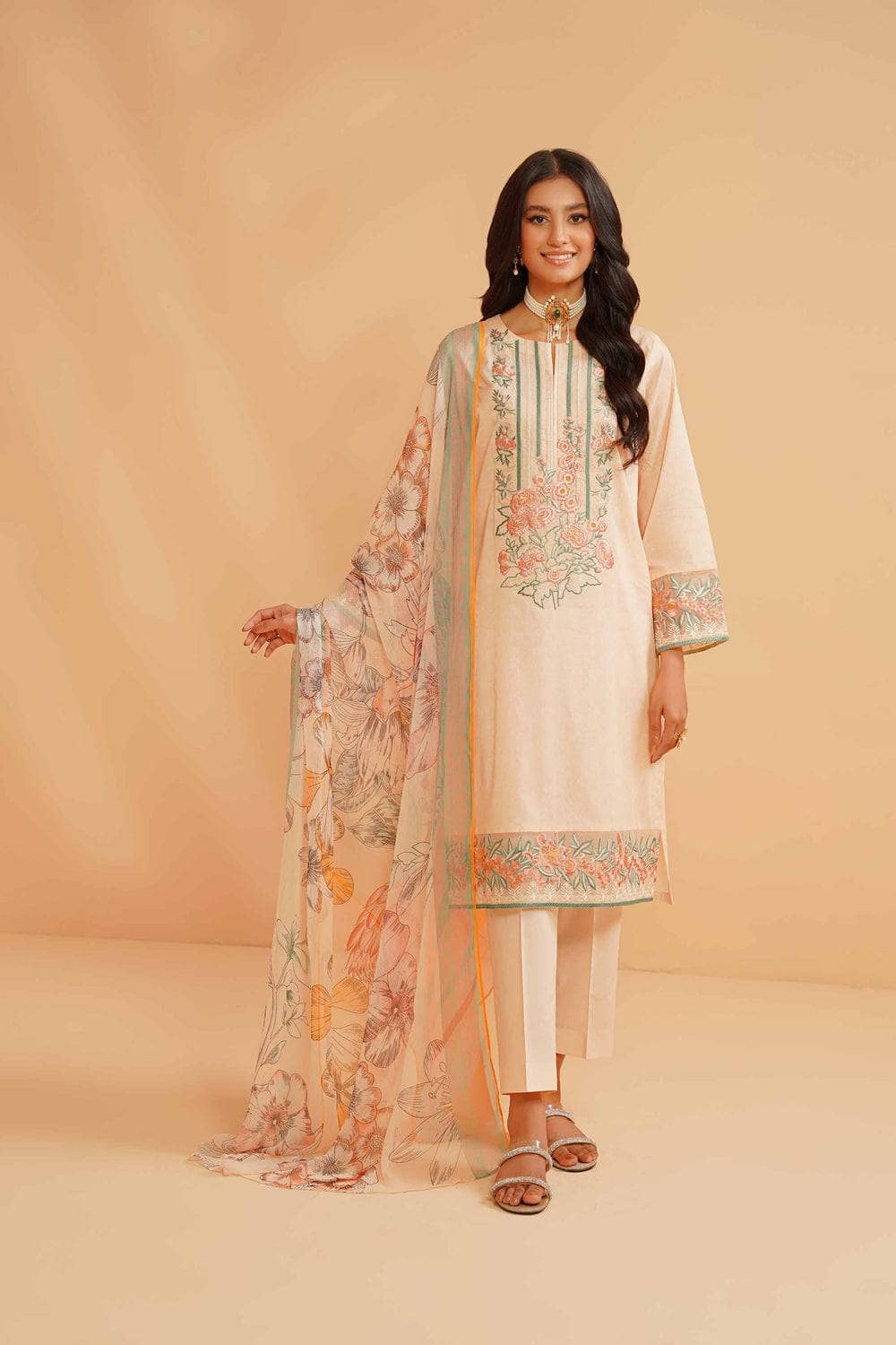 img_nishat_lawn_23_awwal_boutique