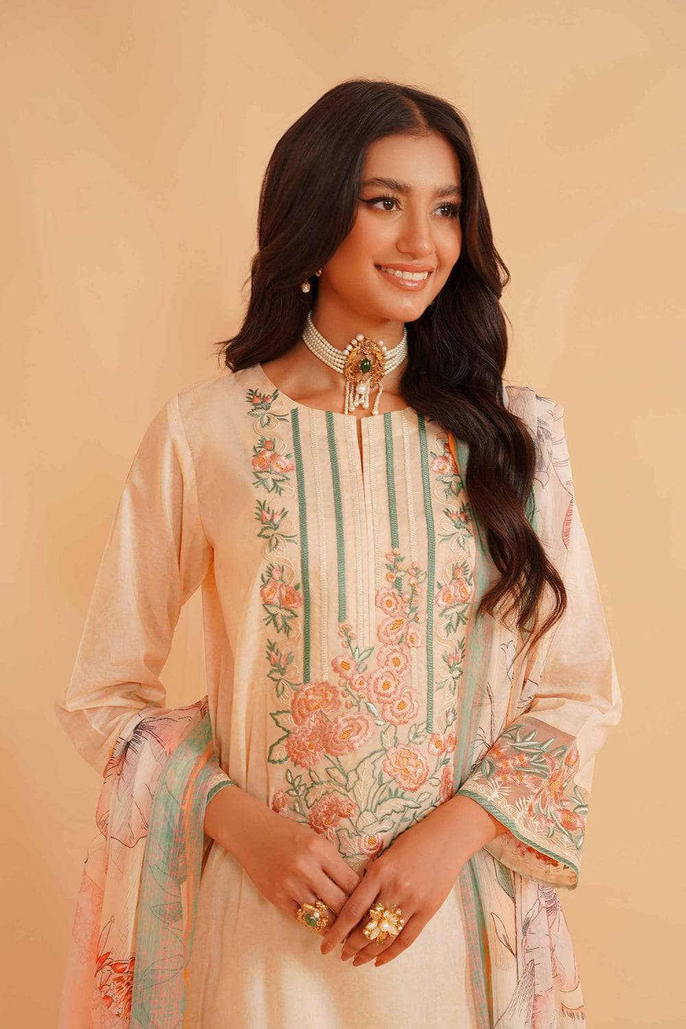img_nishat_lawn_23_awwal_boutique