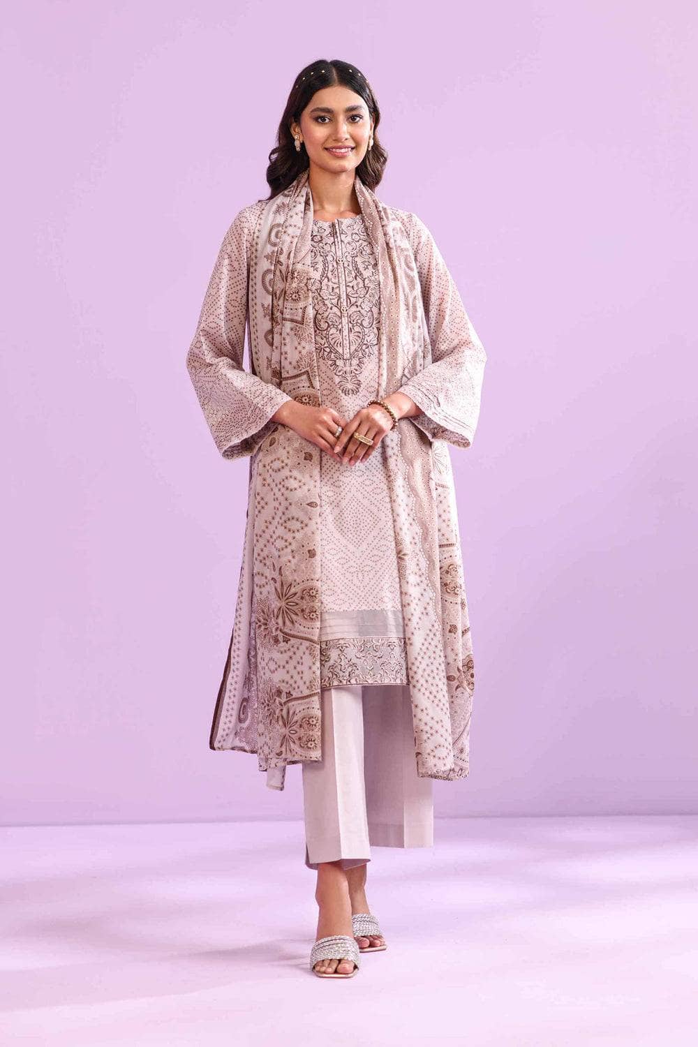 img_nishat_lawn_23_awwal_boutique