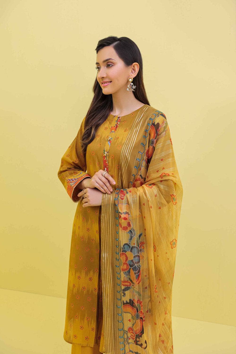 img_nishat_lawn_23_awwal_boutique
