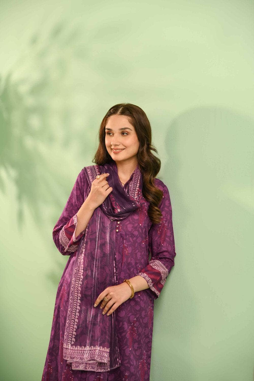 img_nishat_lawn_23_awwal_boutique