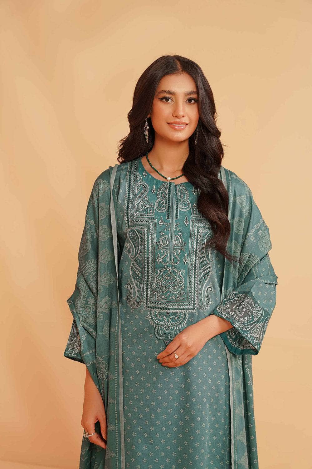 img_nishat_lawn_23_awwal_boutique