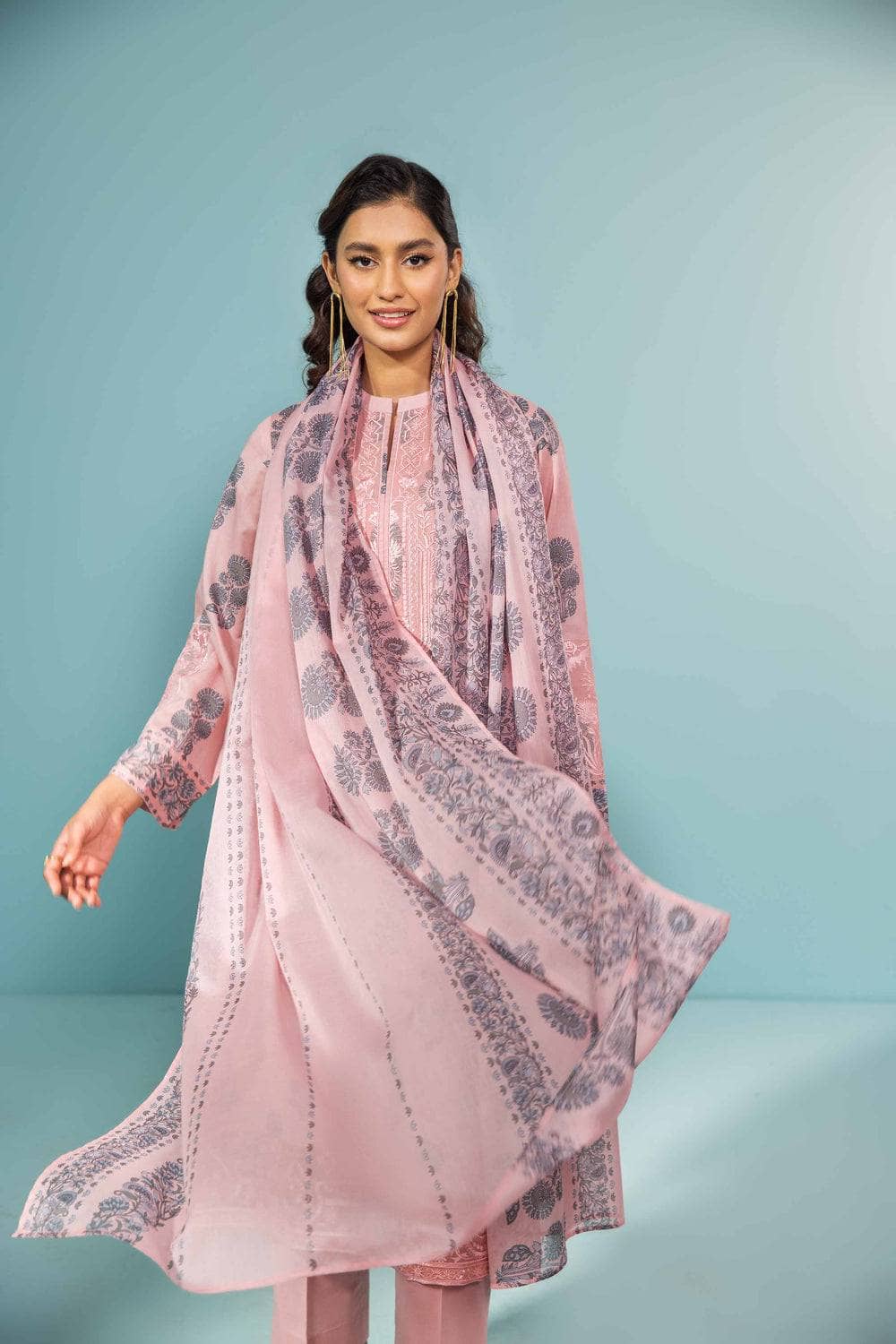 img_nishat_lawn_23_awwal_boutique